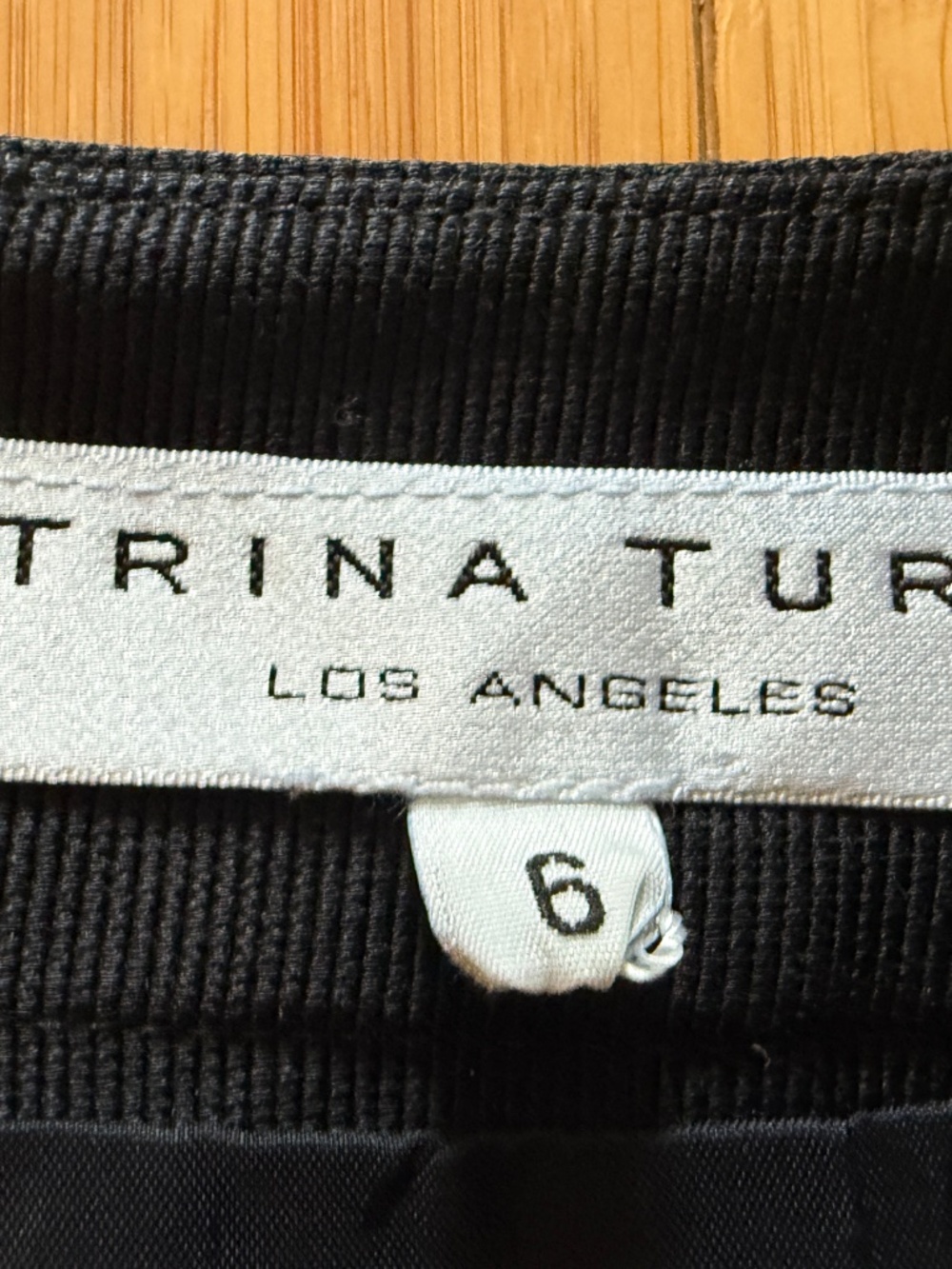 Trina Turk skirt - Picture 3 of 3